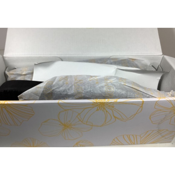 Yellow Box Flip Flops Size 8.5 "Frederic" Blush NEW Shoes Sandals - Picture 3 of 4